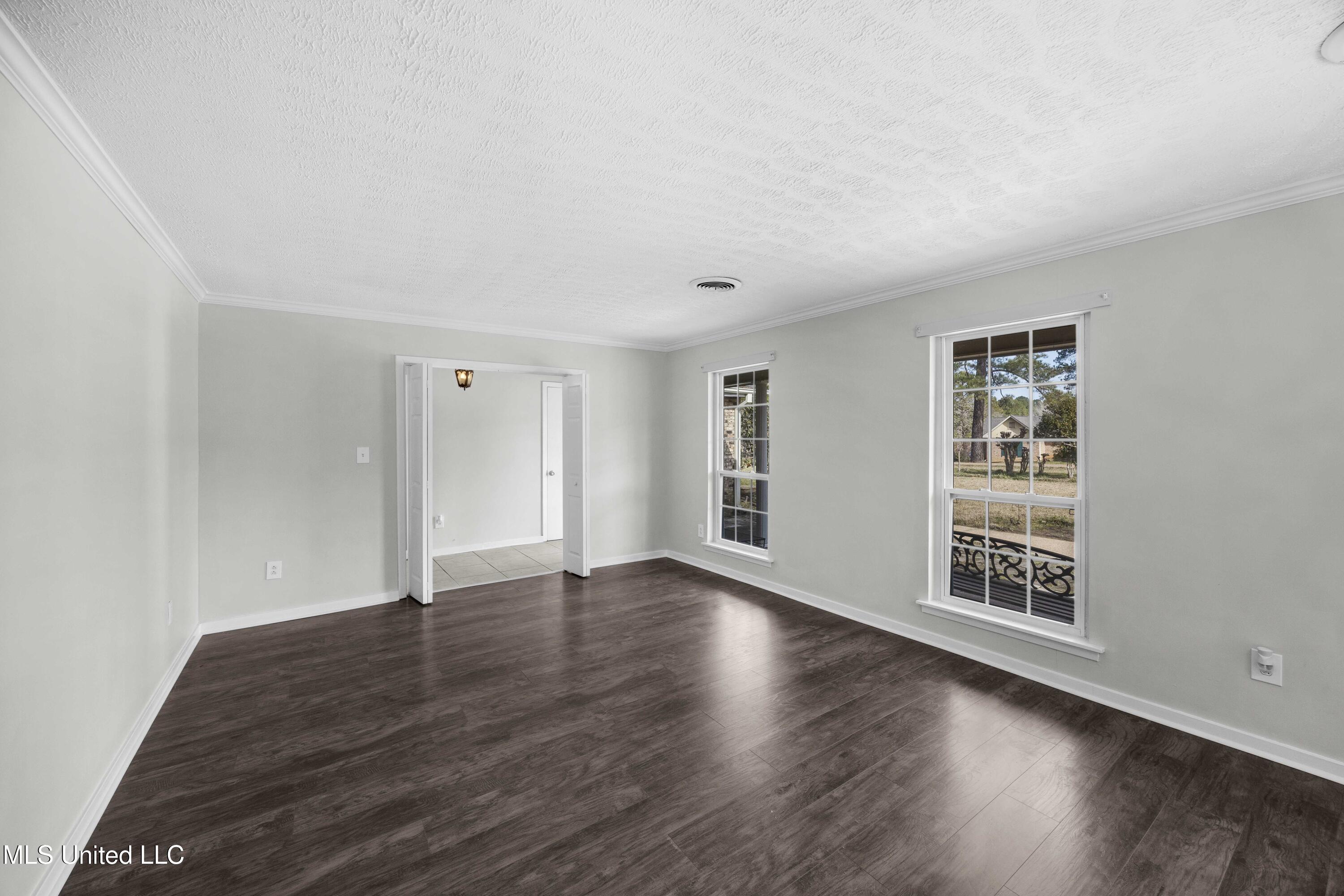 5039 Forest Hill Road Byram, MS 39272 - Photo 11 of 38 EOSR1852