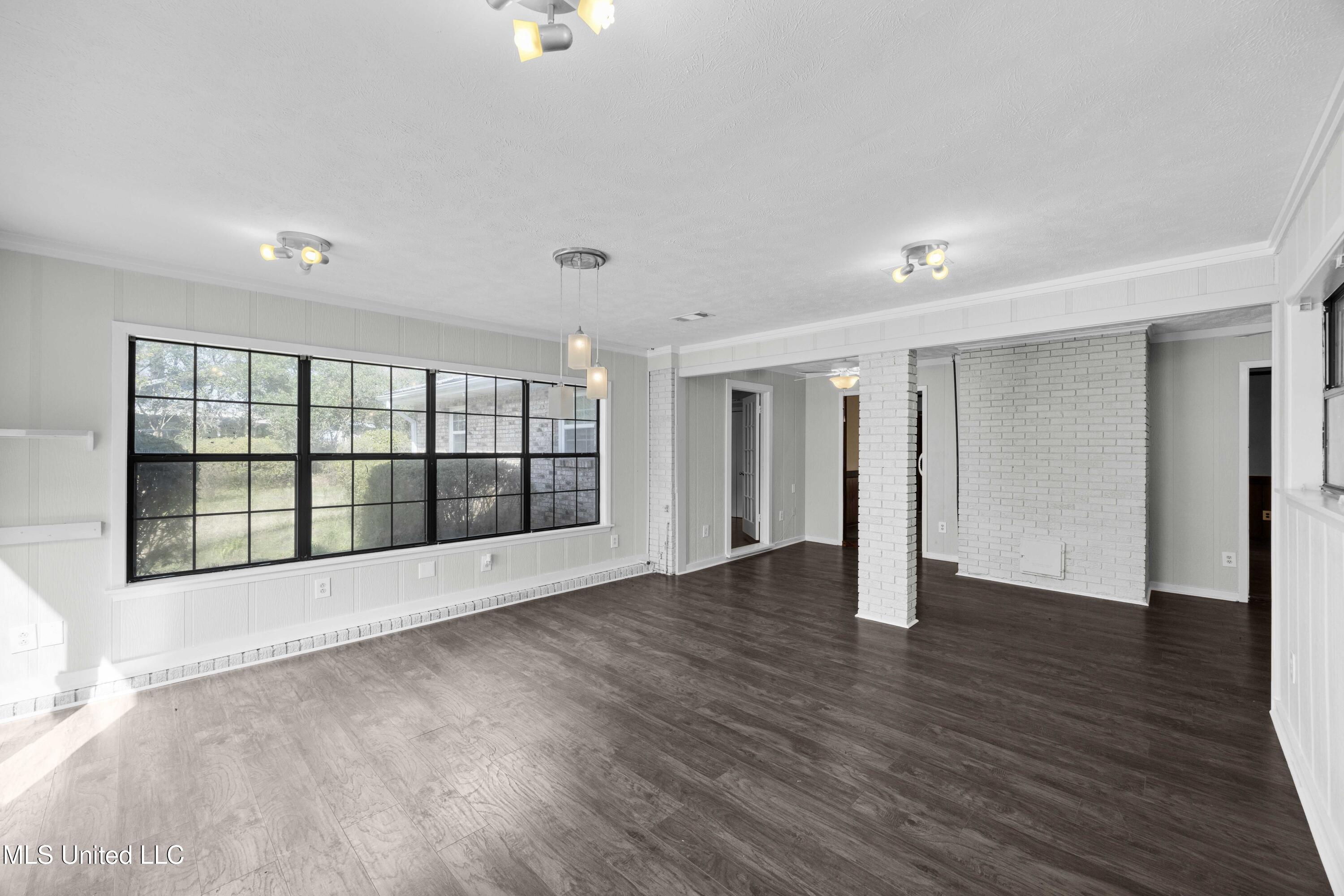 5039 Forest Hill Road Byram, MS 39272 - Photo 19 of 38 EOSR1897