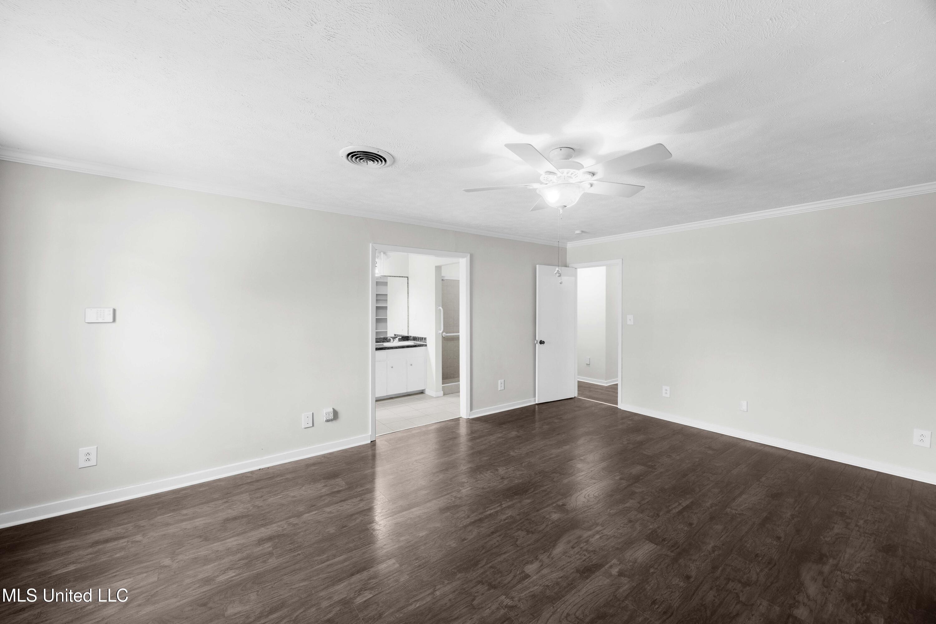 5039 Forest Hill Road Byram, MS 39272 - Photo 32 of 38 EOSR1962