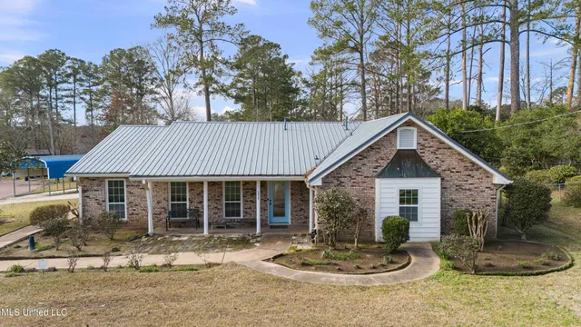$250,000 | 5039 Forest Hill Road, Byram, MS 39272