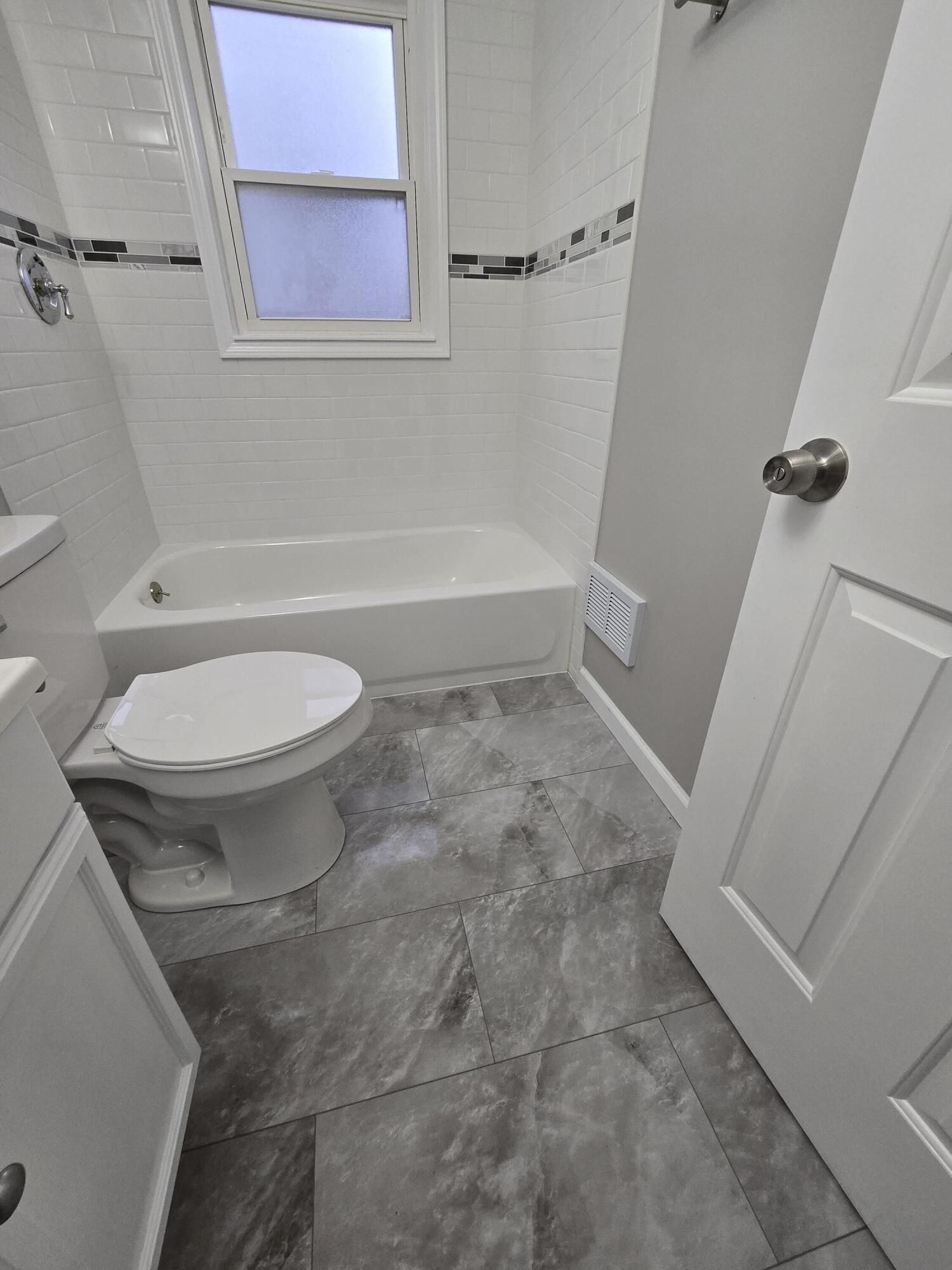323 Amherst Street Inkster, MI 48141 - Photo 13 of 26 Bath 1 Floor Tile