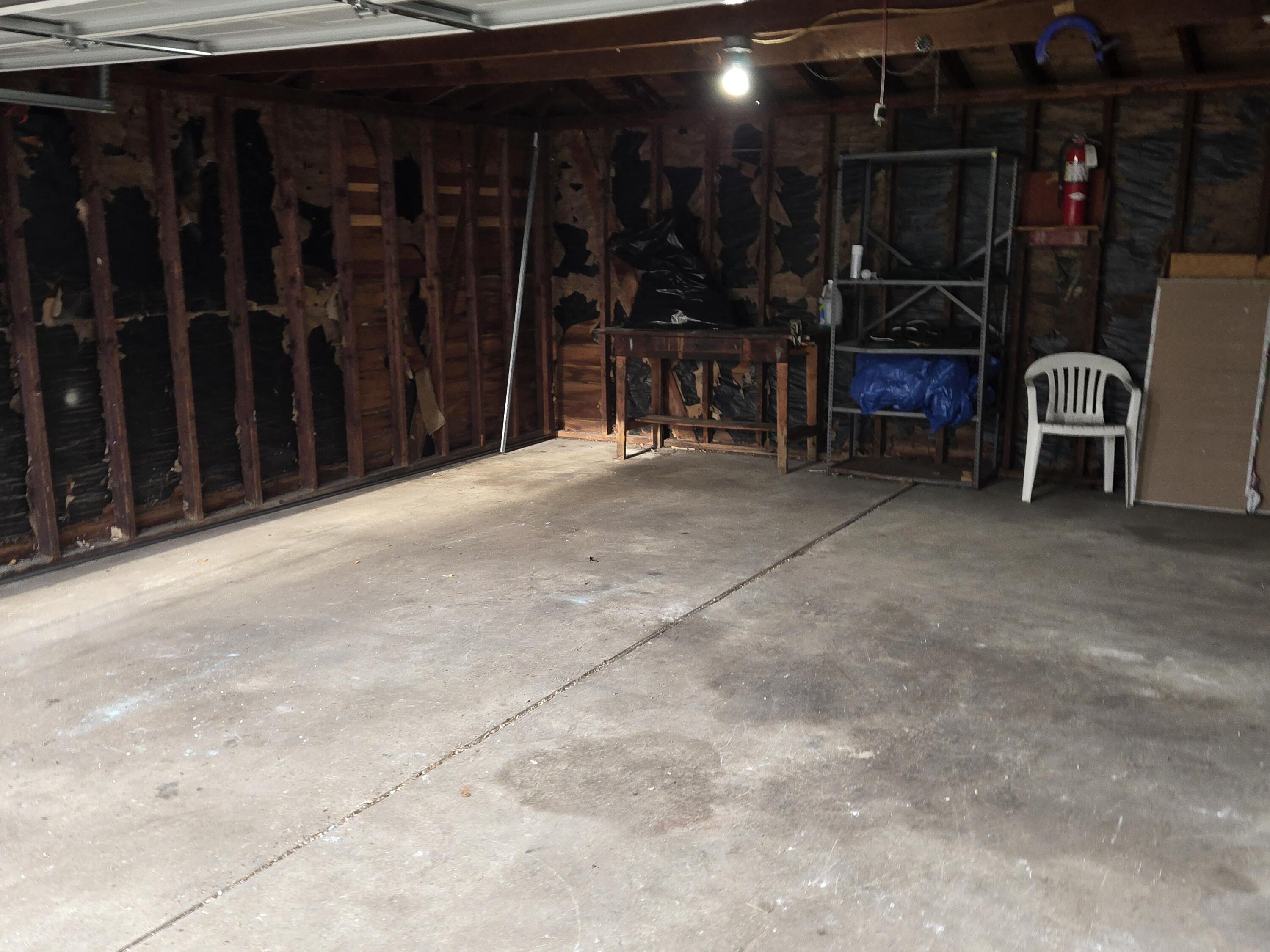 323 Amherst Street Inkster, MI 48141 - Photo 26 of 26 Garage