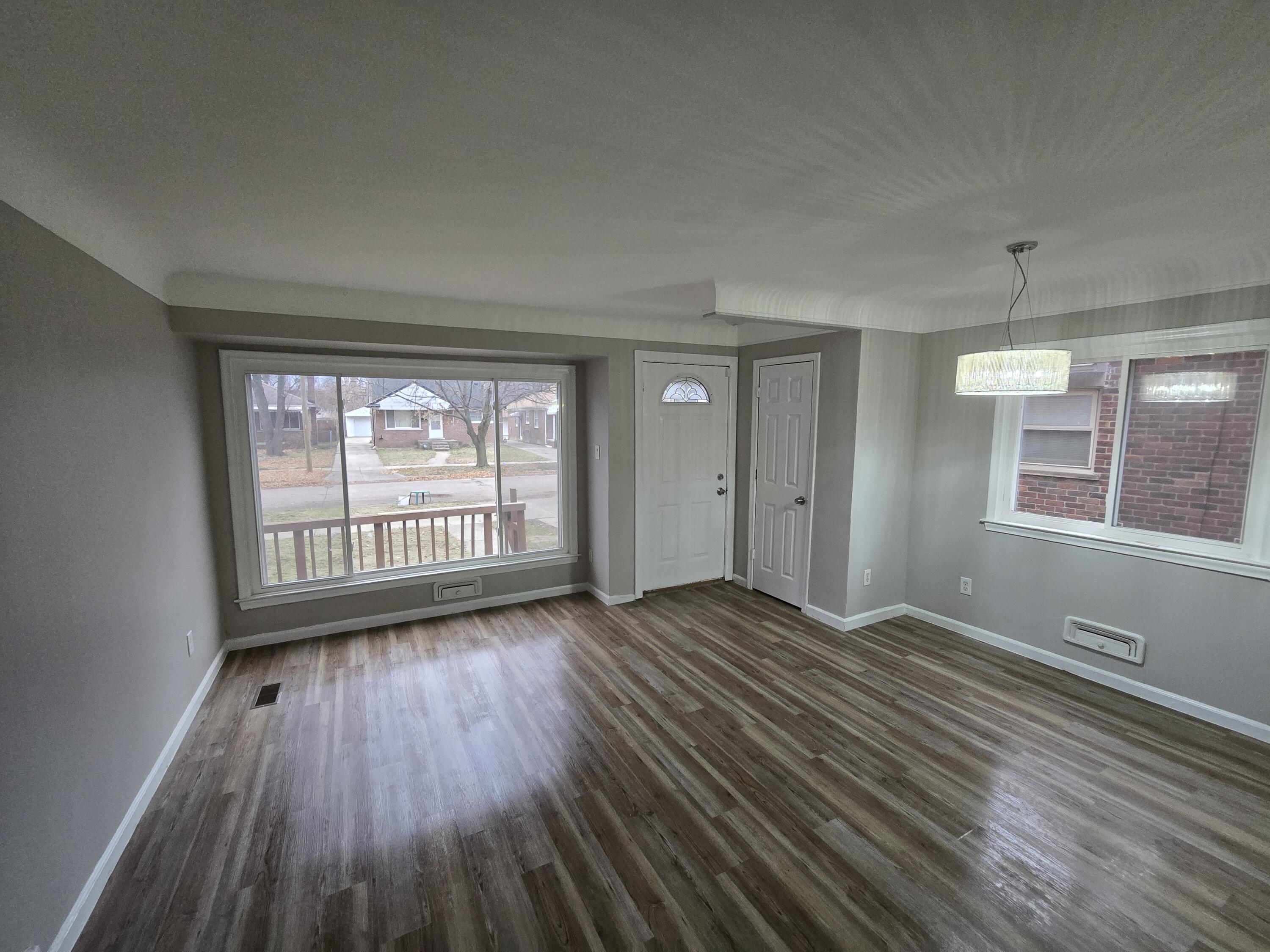 323 Amherst Street Inkster, MI 48141 - Photo 4 of 26 20241211_160322
