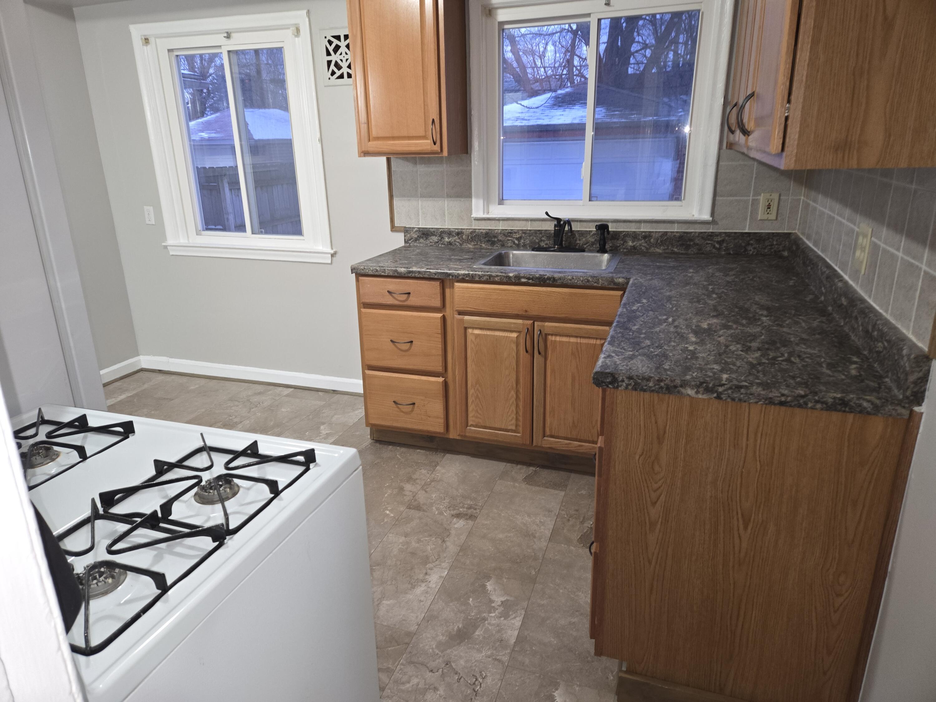 323 Amherst Street Inkster, MI 48141 - Photo 6 of 26 kit 1 north