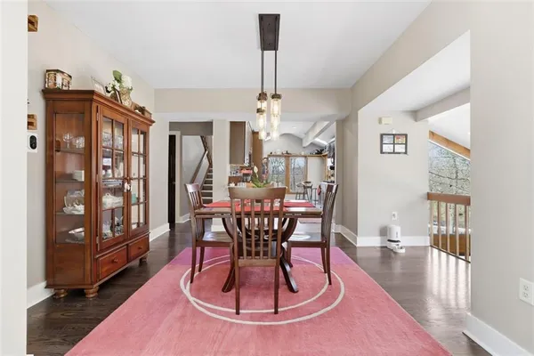 $648,200 | 700 Woodland Road, Bradford Woods, PA 15015