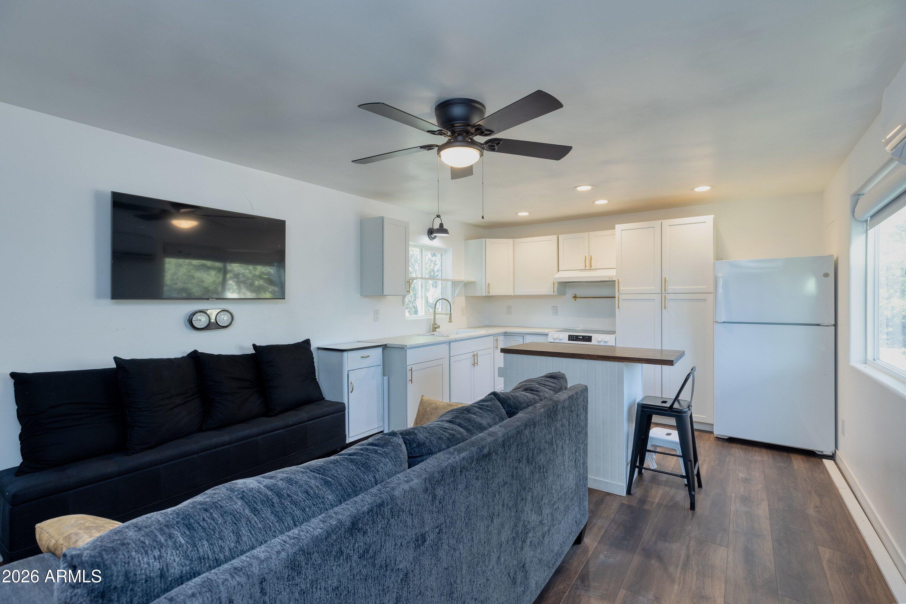 124 County Road Show Low, AZ 85901 - Photo 19 of 37 Guest Quarters