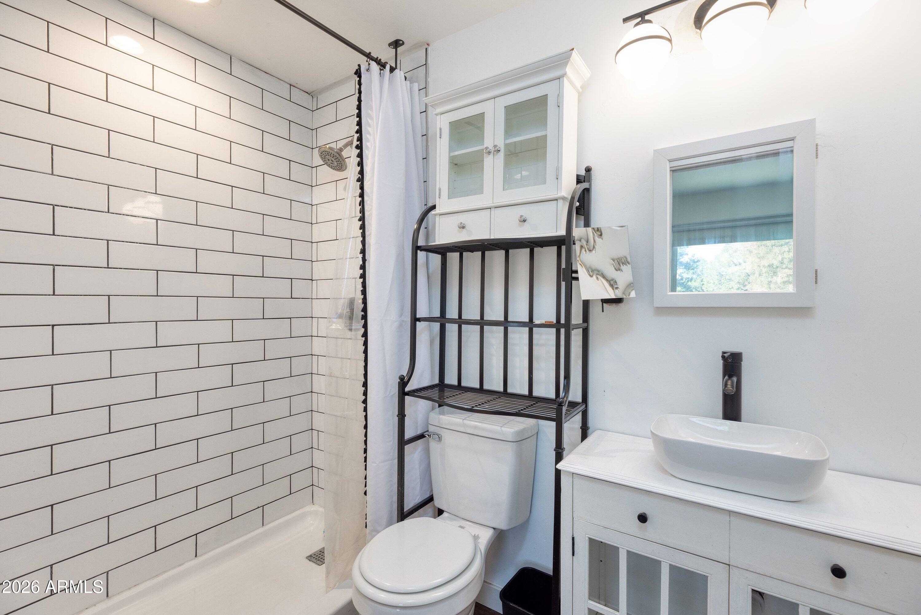 124 County Road Show Low, AZ 85901 - Photo 23 of 37 Guest Quarters