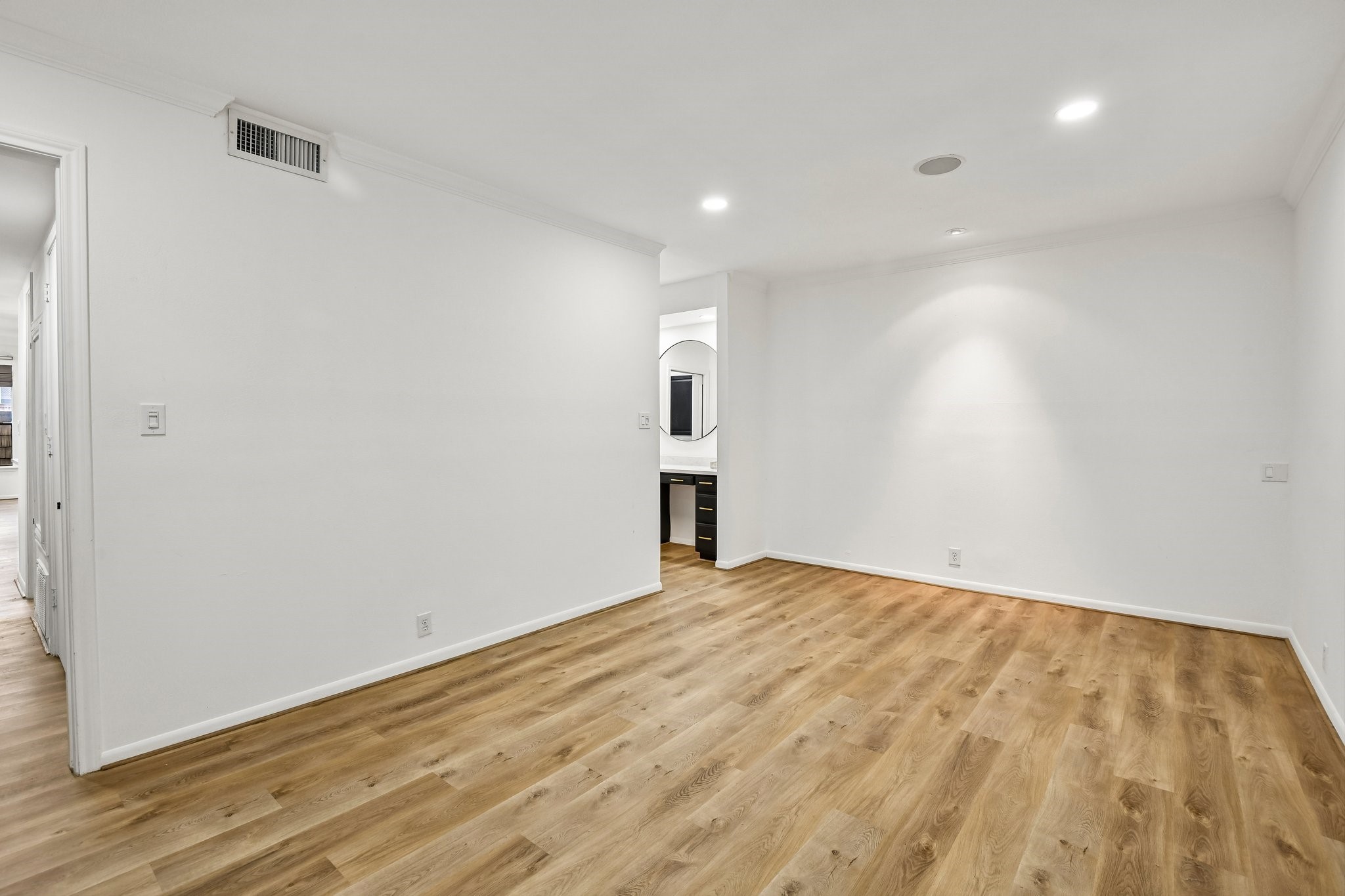 2829 Timmons Lane, Unit 211 Houston, TX 77027 - Photo 24 of 32
