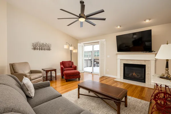 $289,900 | 1877 North Kenwyck Drive, Ypsilanti, MI 48198