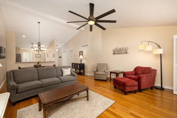 $289,900 | 1877 North Kenwyck Drive, Ypsilanti, MI 48198