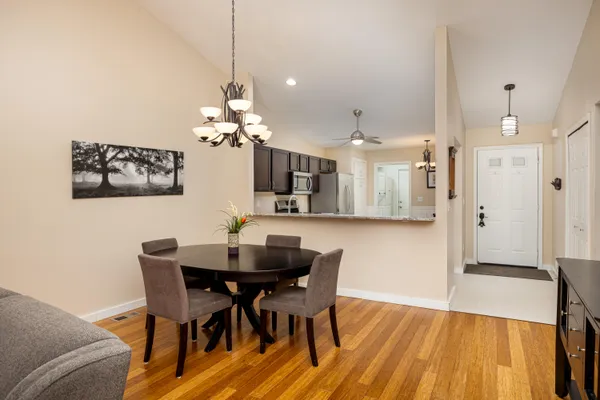 $289,900 | 1877 North Kenwyck Drive, Ypsilanti, MI 48198