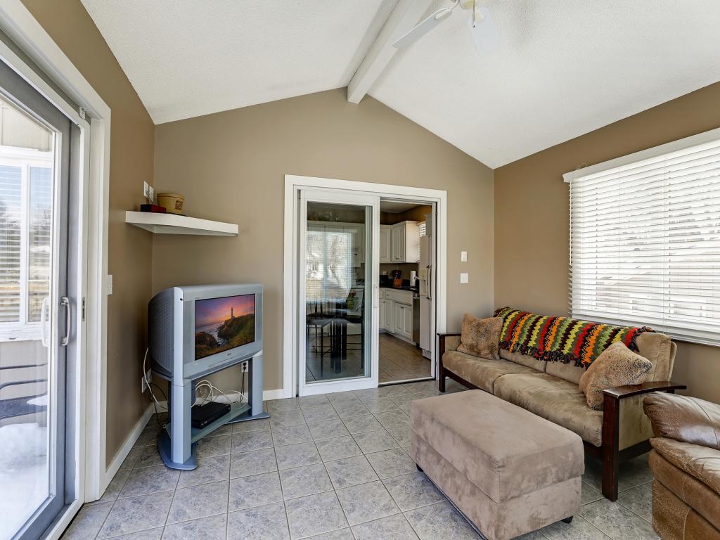 9973 Dakota Road Bloomington, MN 55438 - Photo 10 of 18