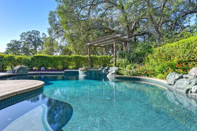 $1,299,000 | 130 Eagleton Court, Granite Bay, CA 95746