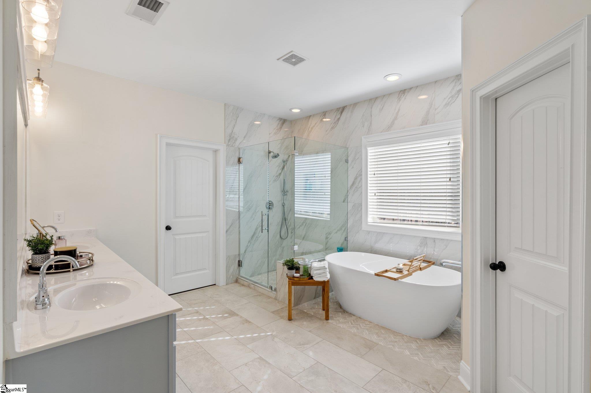 128 Ridgewater Court Fountain Inn, SC 29644 - Photo 16 of 36