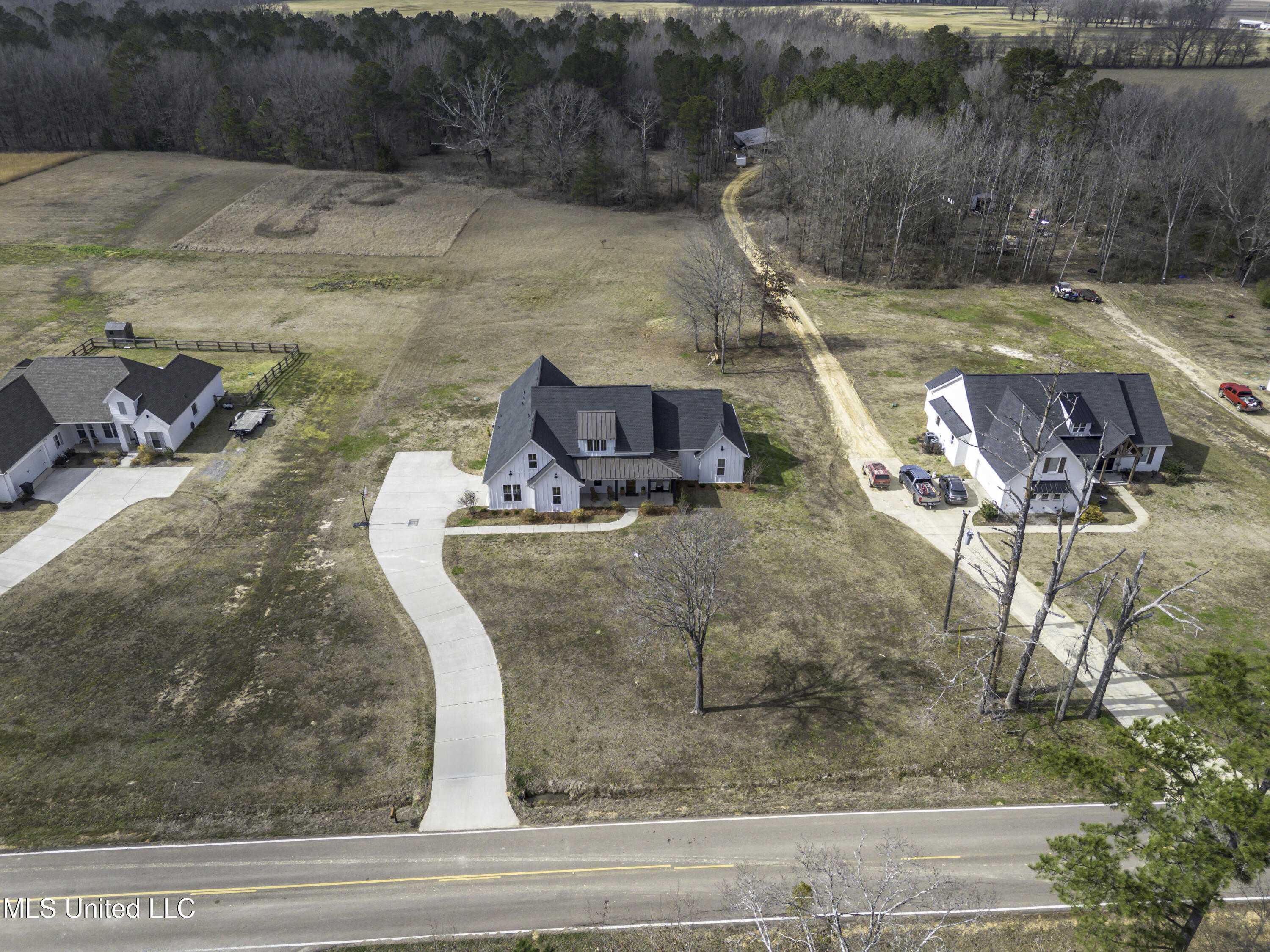158 Harrell Road Pelahatchie, MS 39145 - Photo 4 of 80 158 Harrell Rd Drone-0371