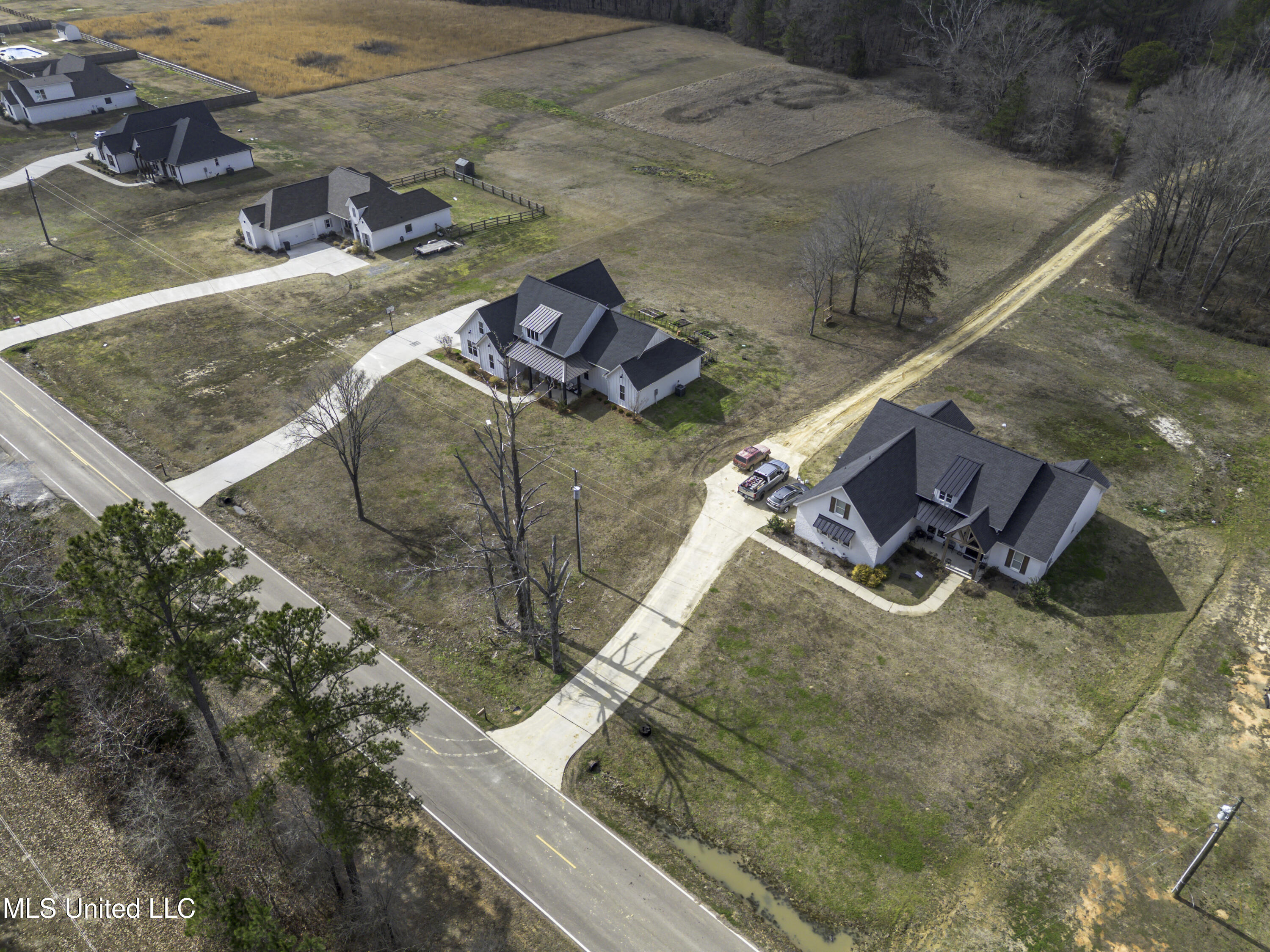 158 Harrell Road Pelahatchie, MS 39145 - Photo 7 of 80 158 Harrell Rd Drone-0374