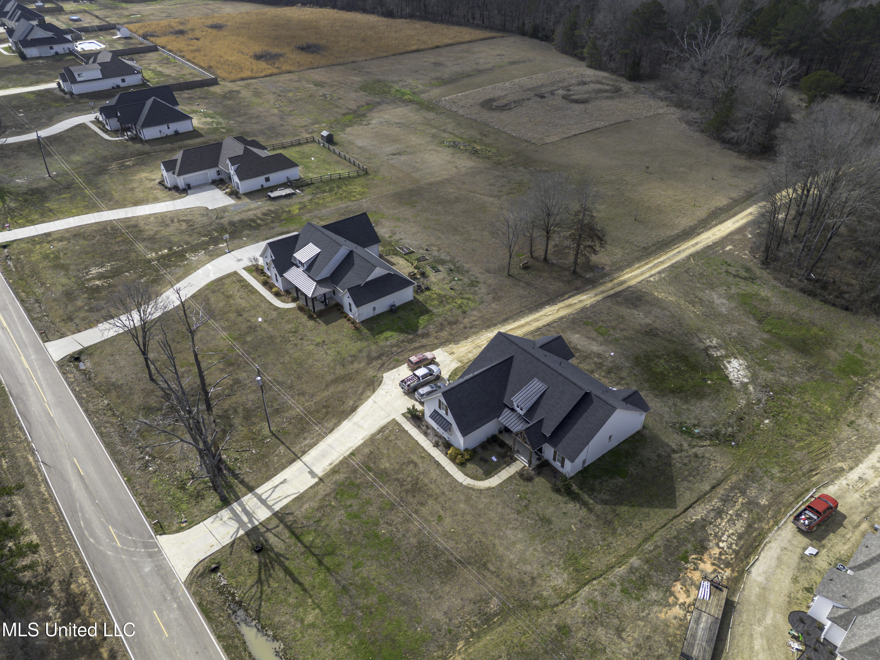 158 Harrell Road Pelahatchie, MS 39145 - Photo 8 of 80 158 Harrell Rd Drone-0375