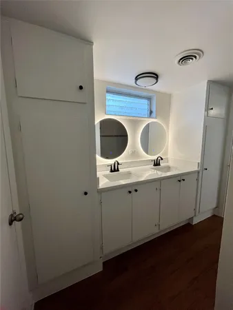 $1,500 | 3304 Red River Street, Unit 101, Austin, TX 78705
