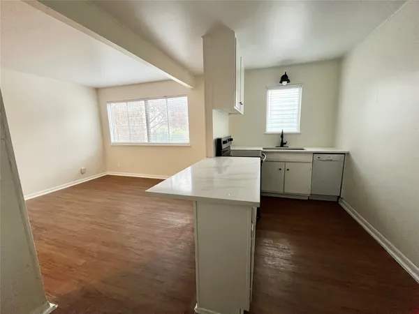 $1,500 | 3304 Red River Street, Unit 101, Austin, TX 78705