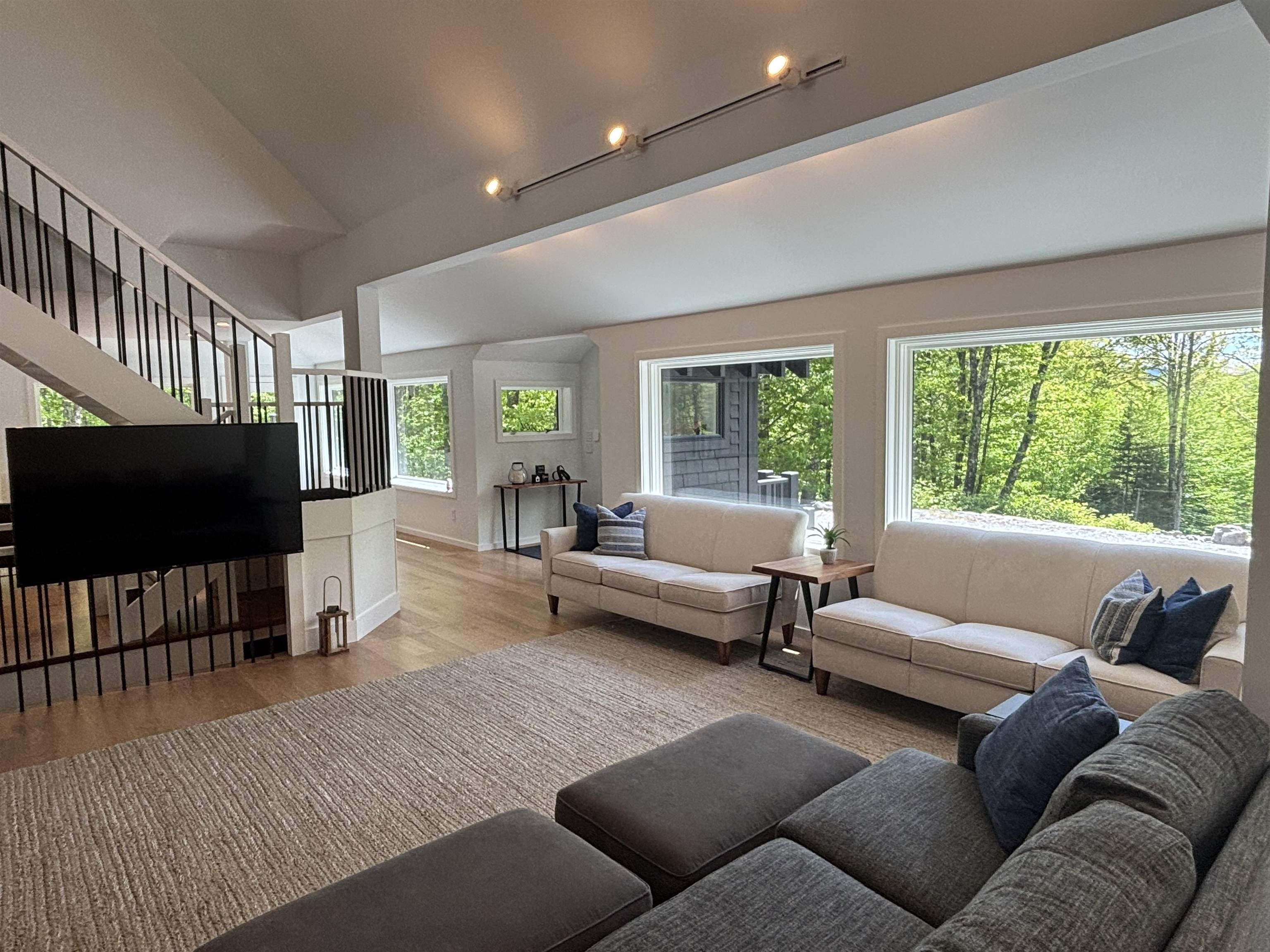 903 Old County Road Cavendish, VT 05142 - Photo 4 of 57