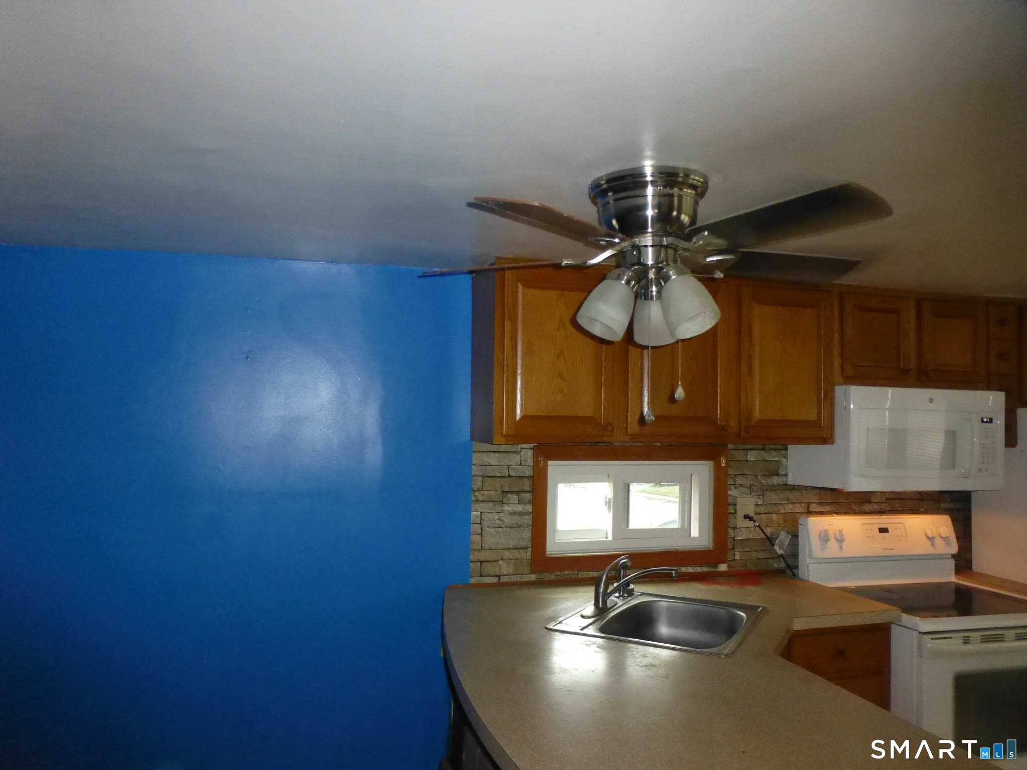 224 Foxon Road North Branford, CT 06471 - Photo 16 of 18 Gallery Image 16