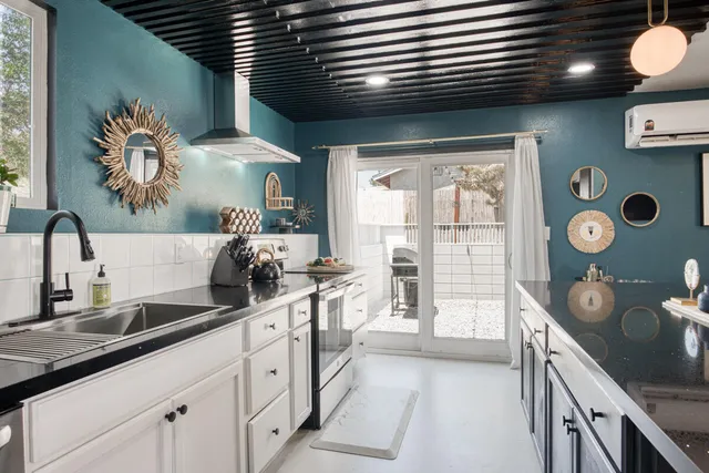 $2,450 | 61589 El Reposo Street, Joshua Tree, CA 92252