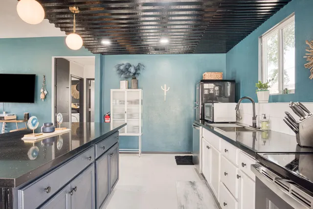 $2,450 | 61589 El Reposo Street, Joshua Tree, CA 92252