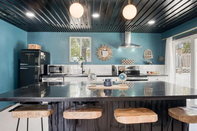 $2,450 | 61589 El Reposo Street, Joshua Tree, CA 92252