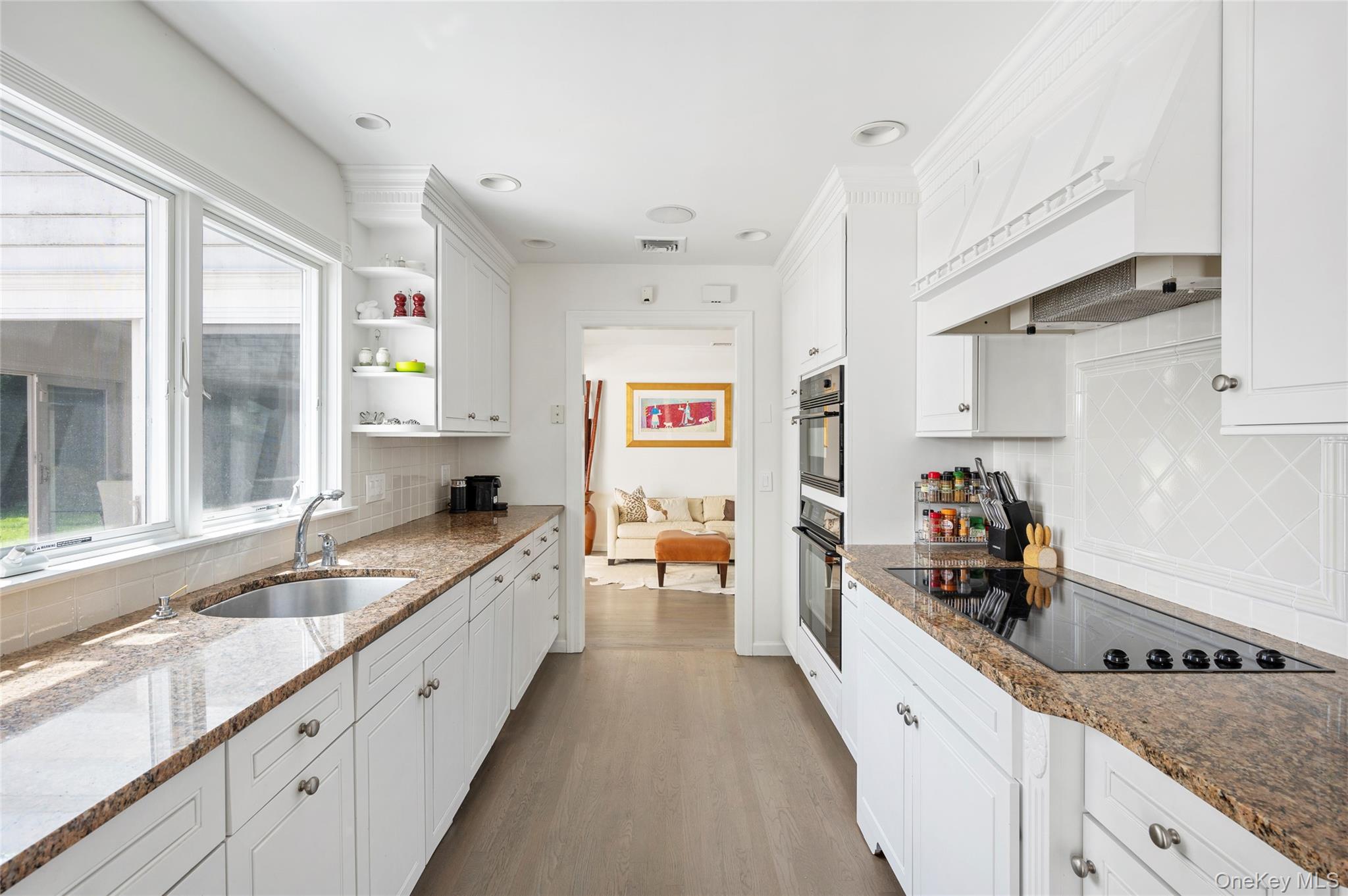 89 South Road Westhampton Beach, NY 11978 - Photo 13 of 22