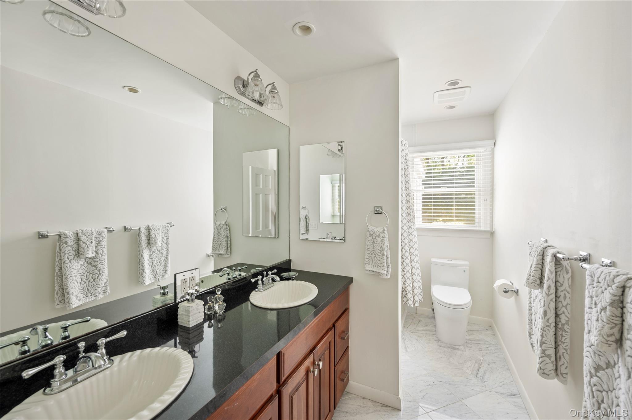 89 South Road Westhampton Beach, NY 11978 - Photo 17 of 22