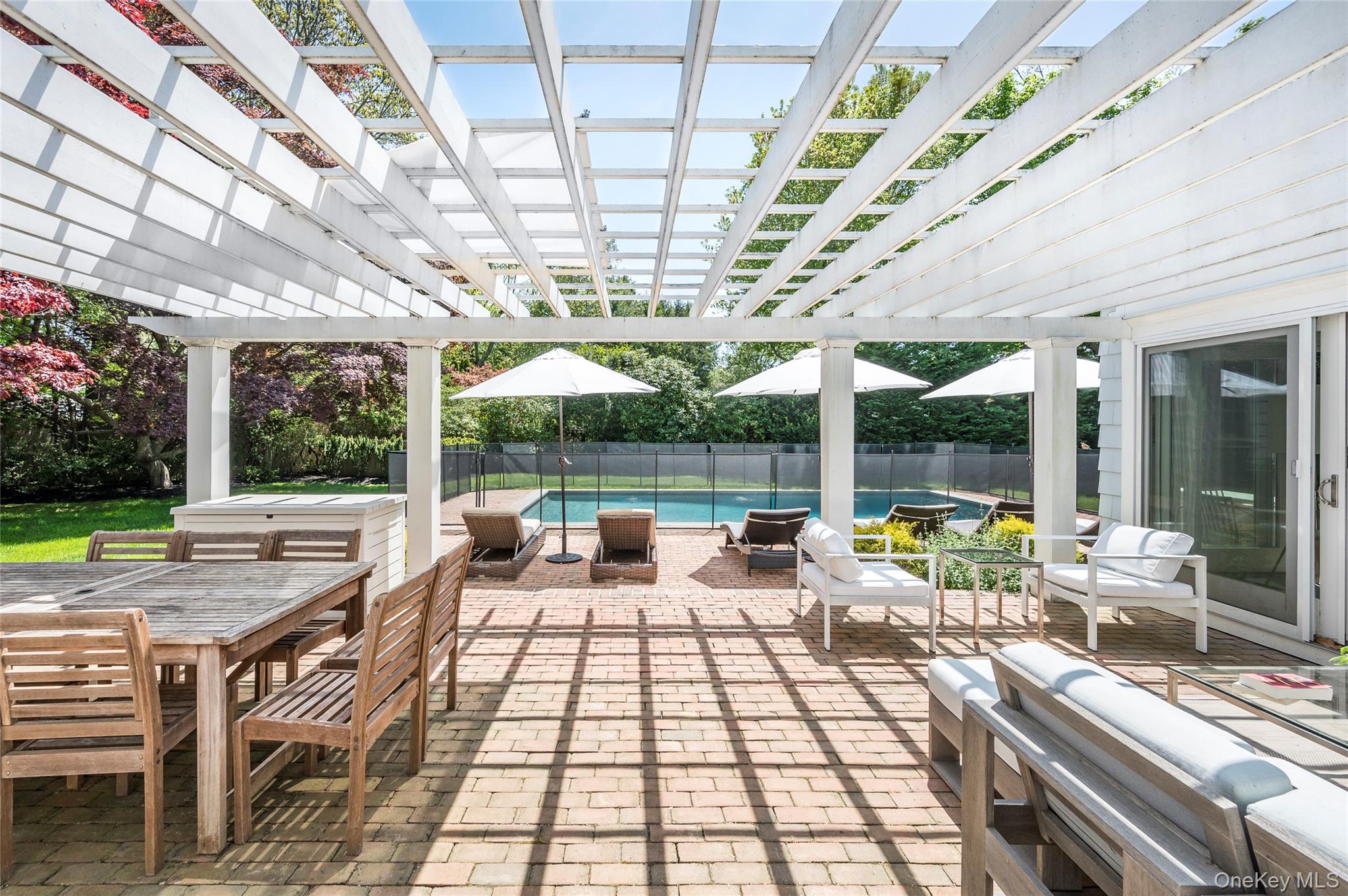 89 South Road Westhampton Beach, NY 11978 - Photo 8 of 22