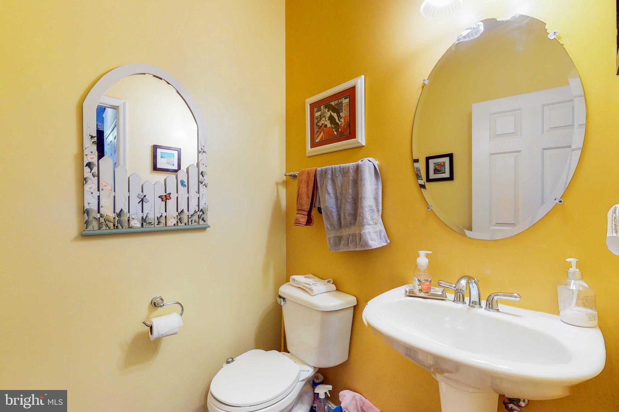 14326 Ashleigh Greene Road Boyds, MD 20841 - Photo 16 of 51 Main Level Half Bath