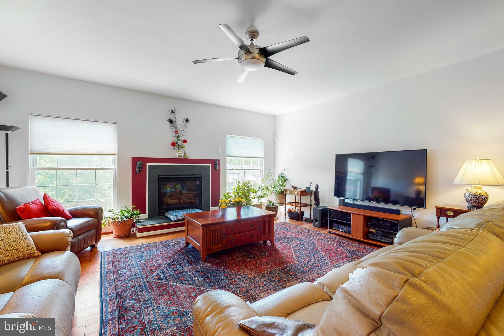 14326 Ashleigh Greene Road Boyds, MD 20841 - Photo 8 of 51 Family room
