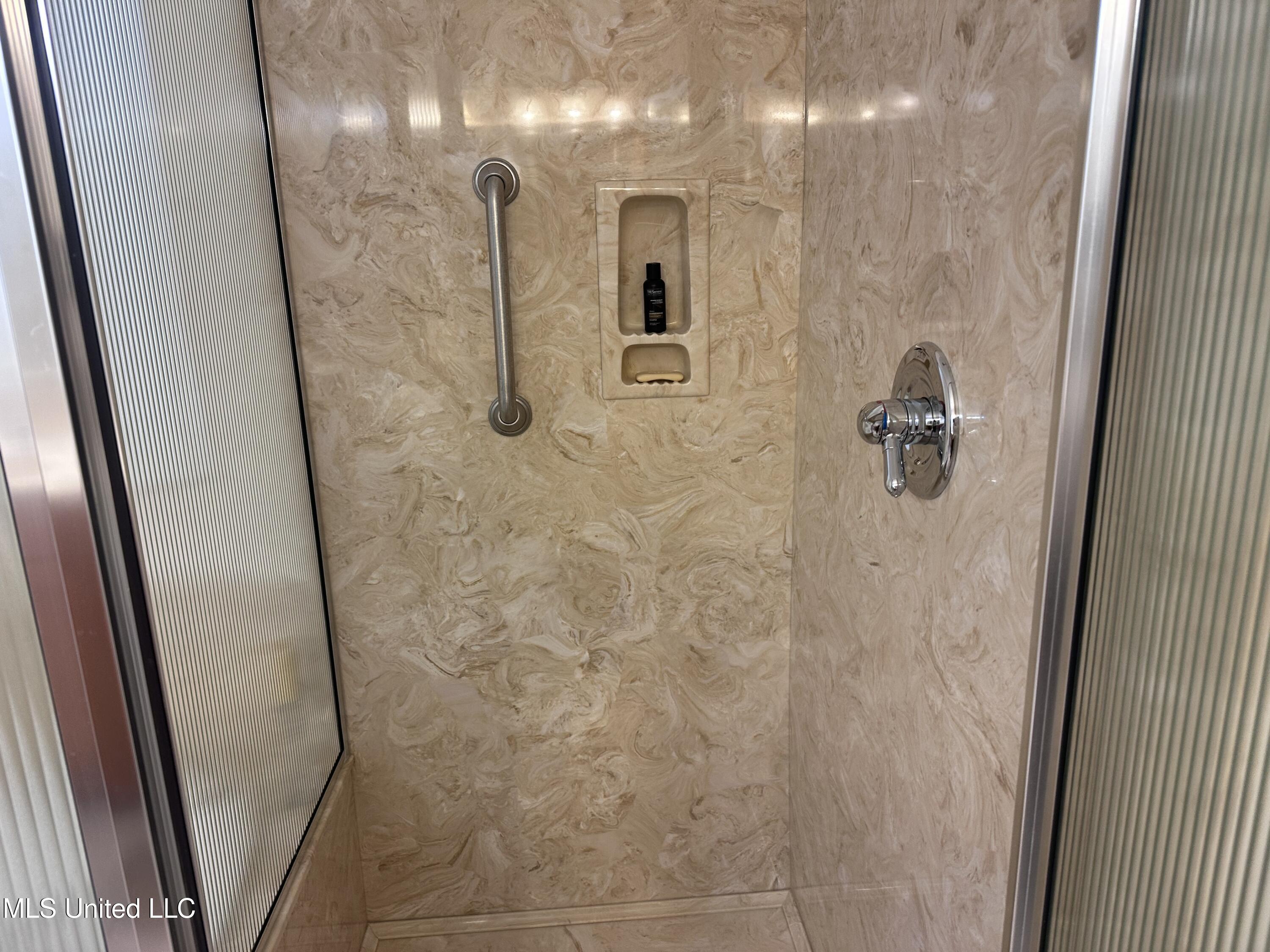 8201 Pecan Ridge Drive Moss Point, MS 39562 - Photo 18 of 54 IMG_6321