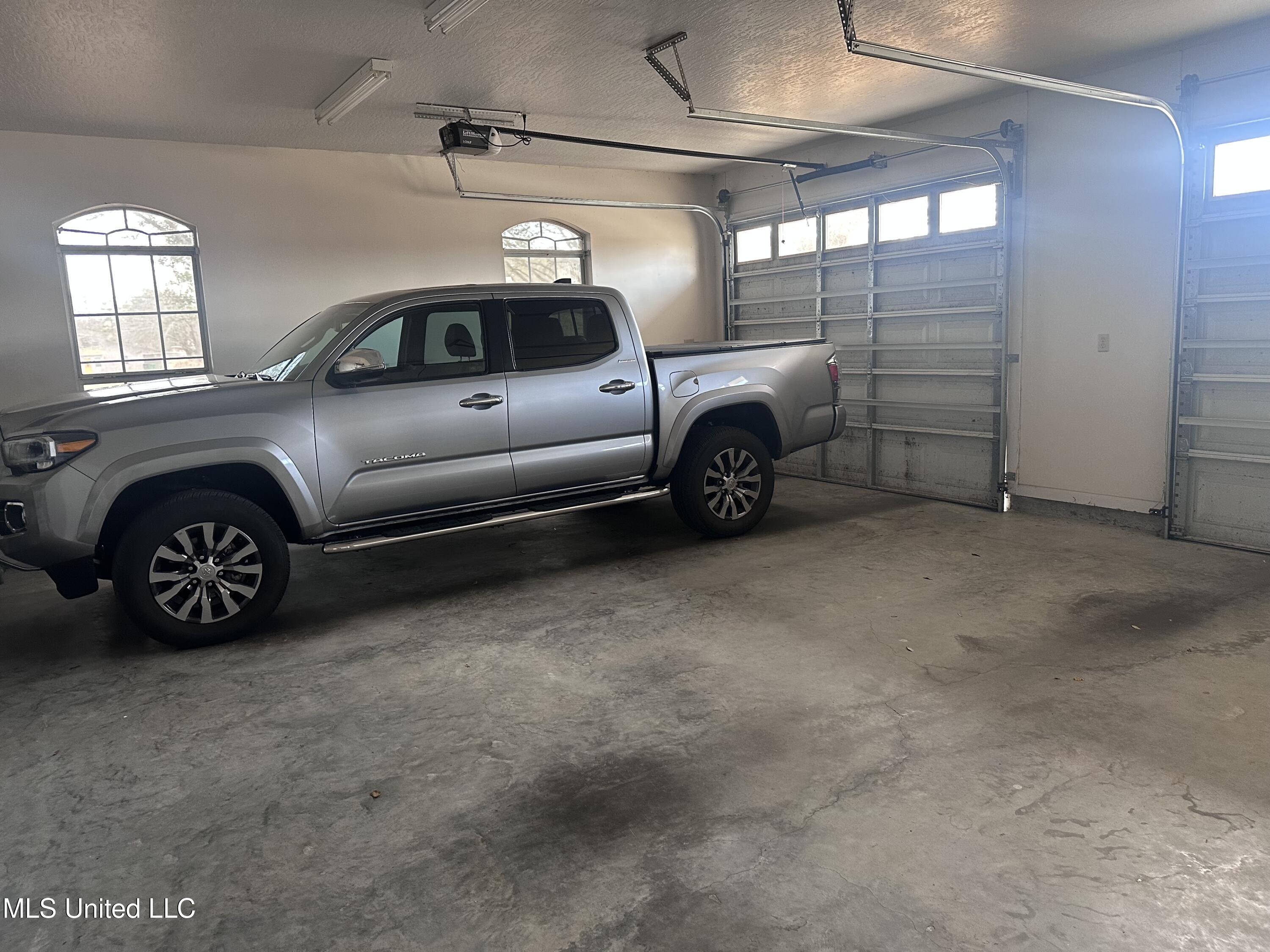 8201 Pecan Ridge Drive Moss Point, MS 39562 - Photo 38 of 54 IMG_6289