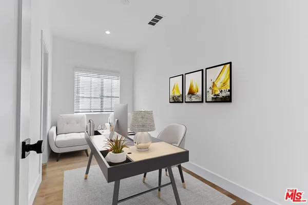 $3,600 | 2832 12th Avenue, Los Angeles, CA 90018