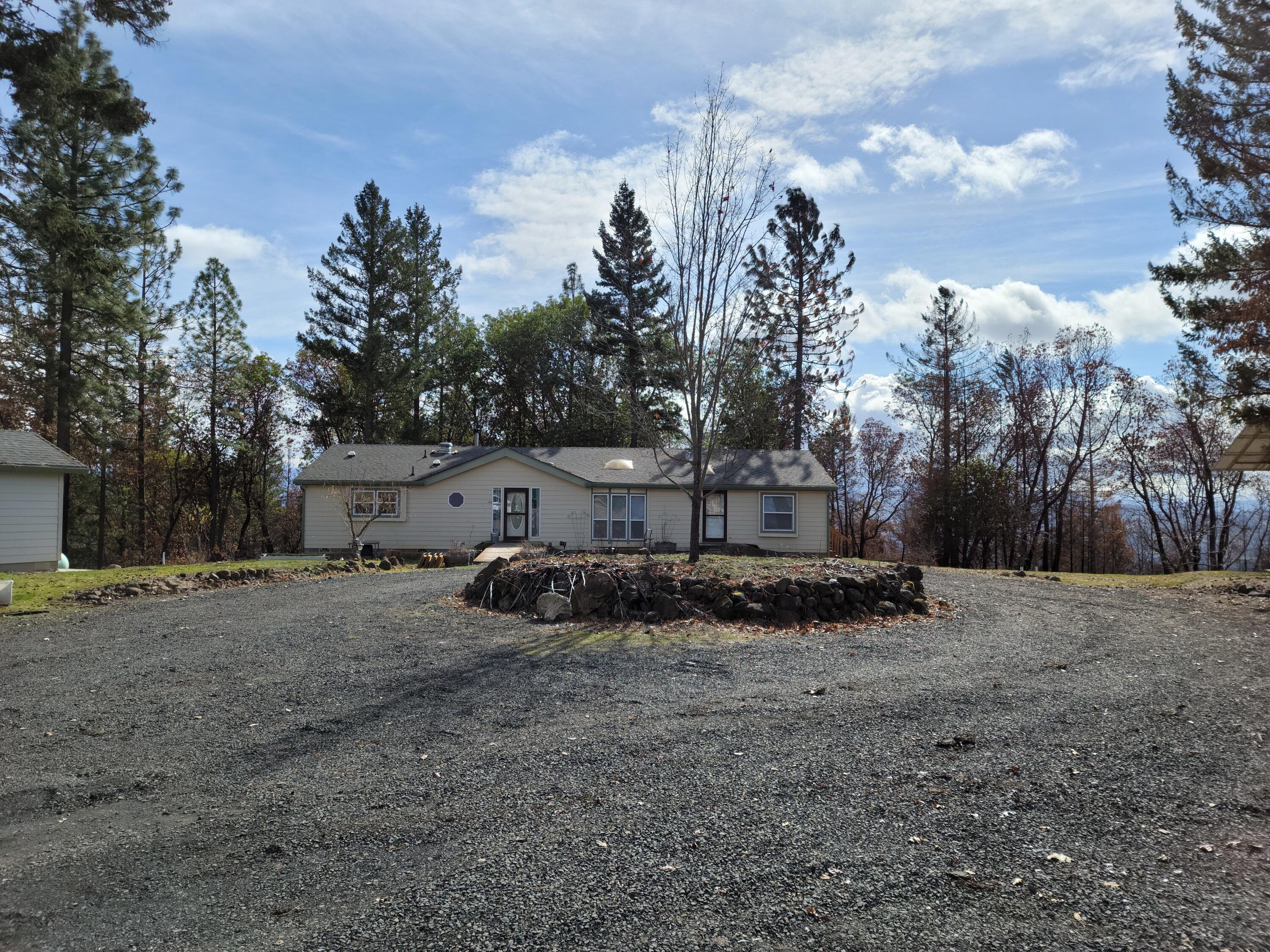 12345 North Obenchain Road Eagle Point, OR 97524 - Photo 1 of 71 front pic will be replaced