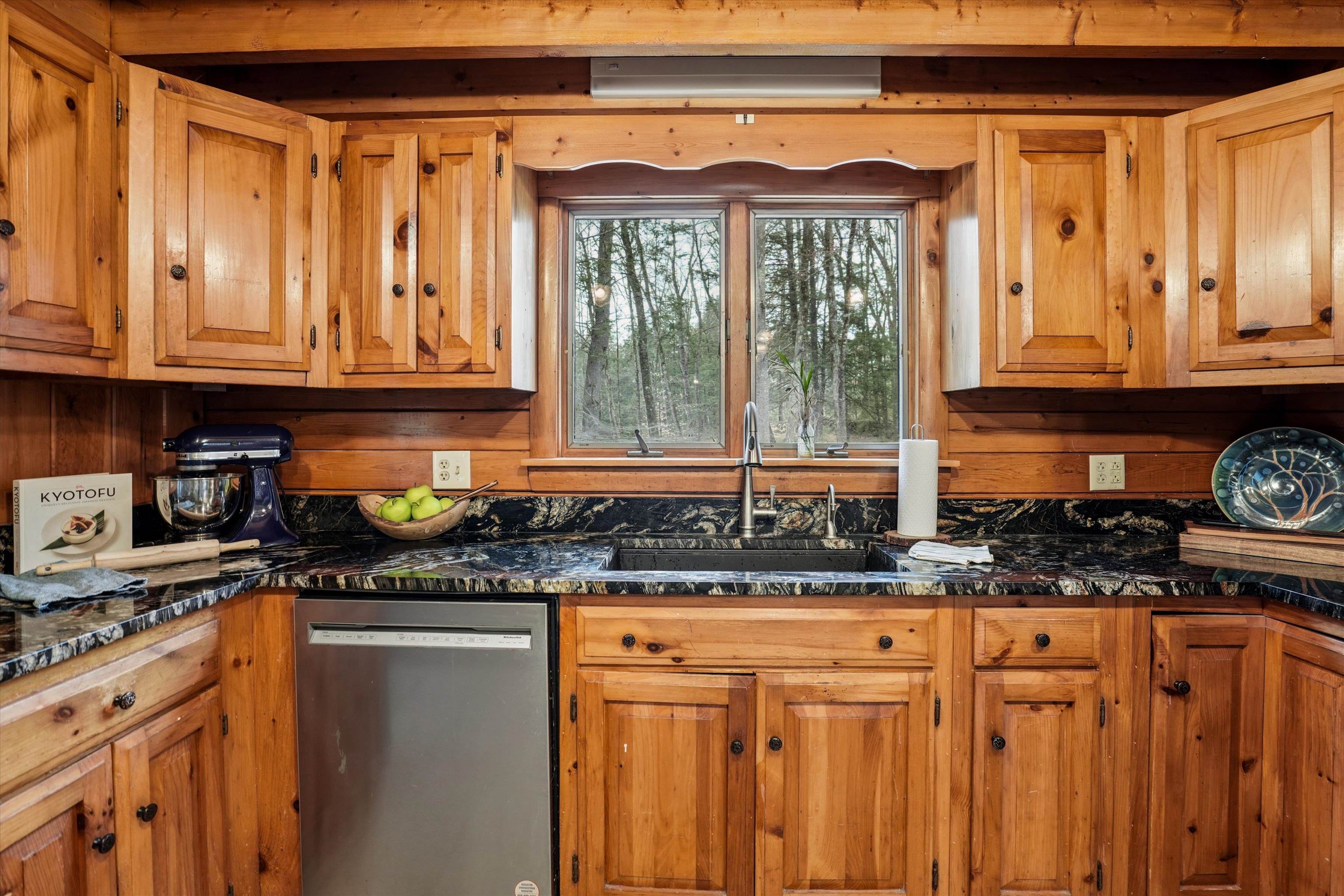 370 McCurdy Road New Boston, NH 03070 - Photo 16 of 44