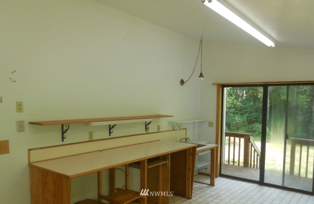 2081 Zylstra Road Oak Harbor, WA 98277 - Photo 13 of 25 Gallery Image 13