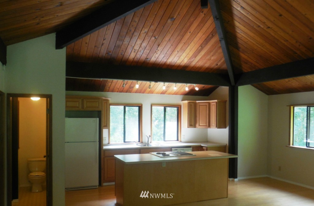 2081 Zylstra Road Oak Harbor, WA 98277 - Photo 15 of 25 Gallery Image 15