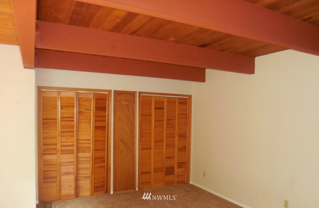 2081 Zylstra Road Oak Harbor, WA 98277 - Photo 8 of 25 Gallery Image 8