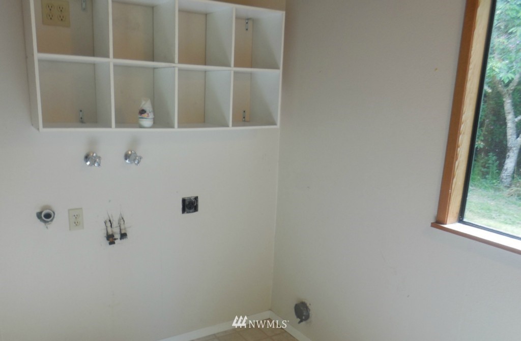2081 Zylstra Road Oak Harbor, WA 98277 - Photo 9 of 25 Gallery Image 9