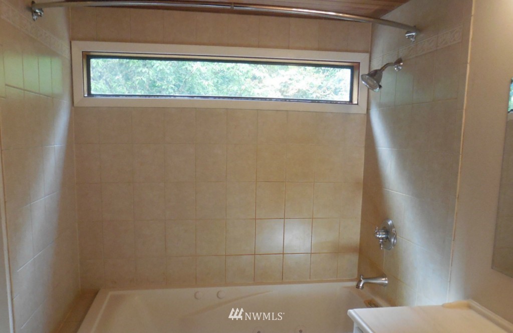 2081 Zylstra Road Oak Harbor, WA 98277 - Photo 10 of 25 Gallery Image 10