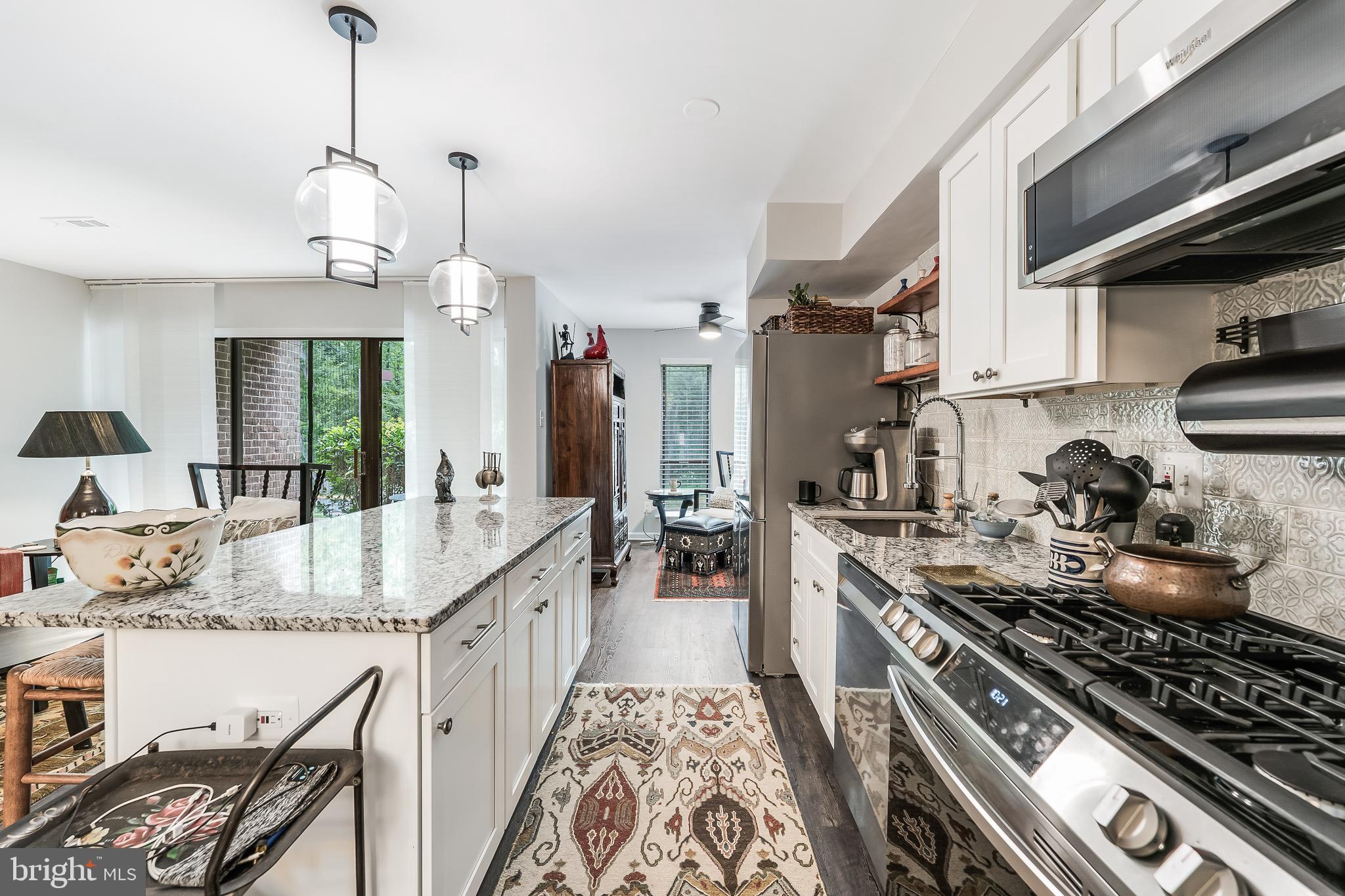 11220 Chestnut Grove Square, Unit 13 Reston, VA 20190 - Photo 4 of 27 Gallery Image 4
