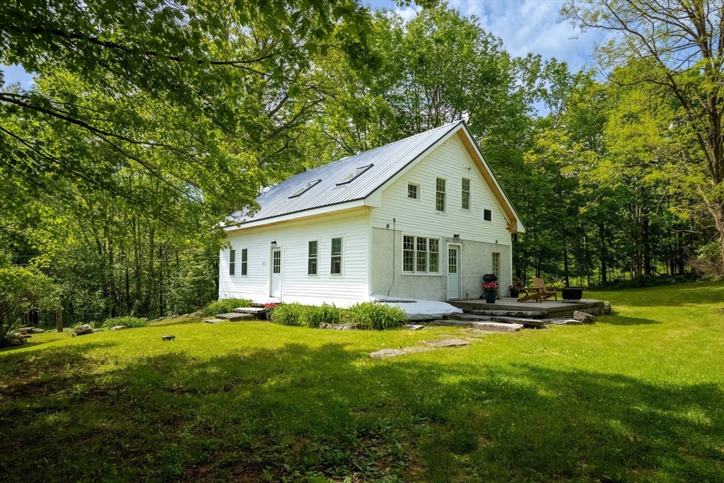 162 Nash Road Cummington, MA 01026 - Photo 4 of 23