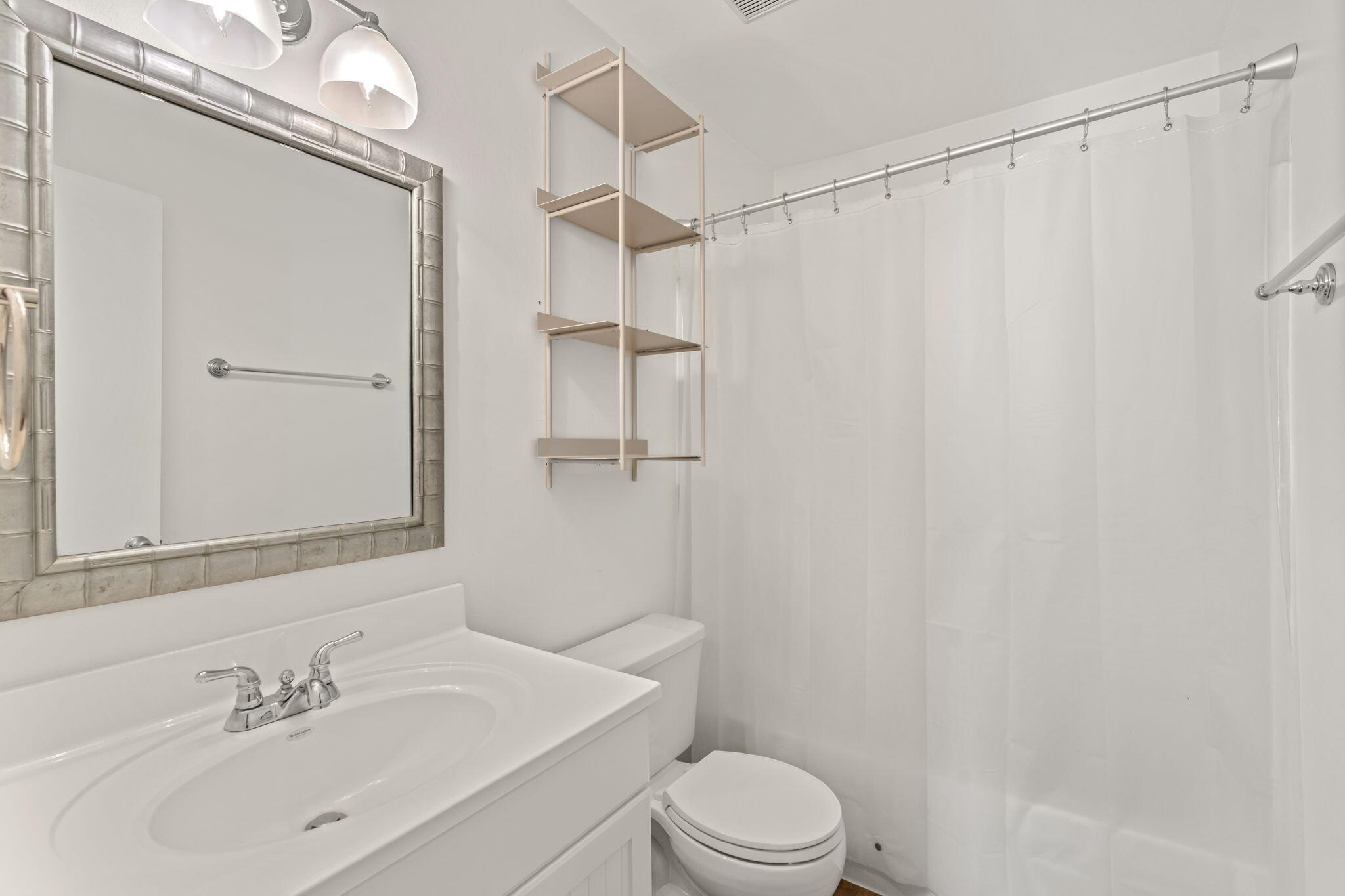 47 Pine Ridge Trace Destin, FL 32541 - Photo 18 of 30 2nd Full Bath
