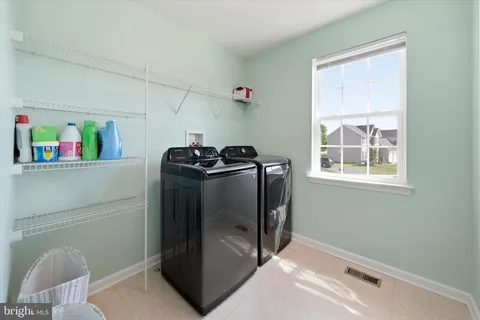 $409,900 | 2 Greenspire Lane, Smyrna, DE 19977