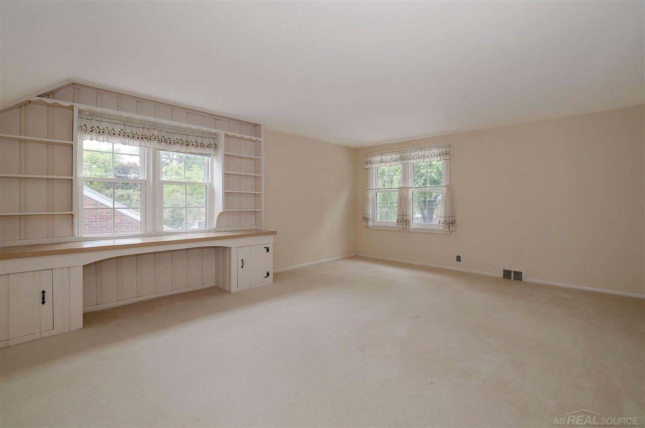 1220 Fairholme Road Grosse Pointe Woods, MI 48236 - Photo 31 of 41