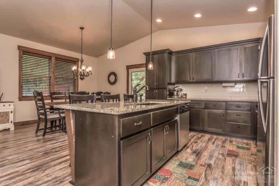 60082 Minnetonka Lane Bend, OR 97702 - Photo 9 of 25 Additional Photo