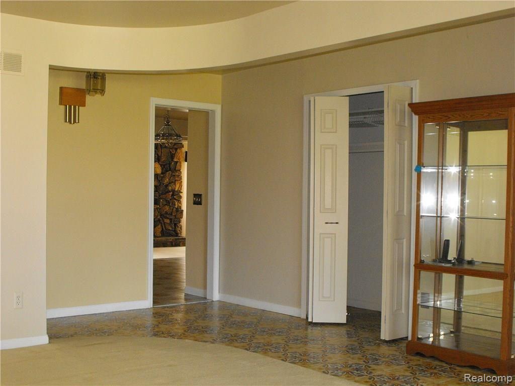 3600 Leason Road Sterling Heights, MI 48310 - Photo 6 of 60 LivingRm - 3.JPG
